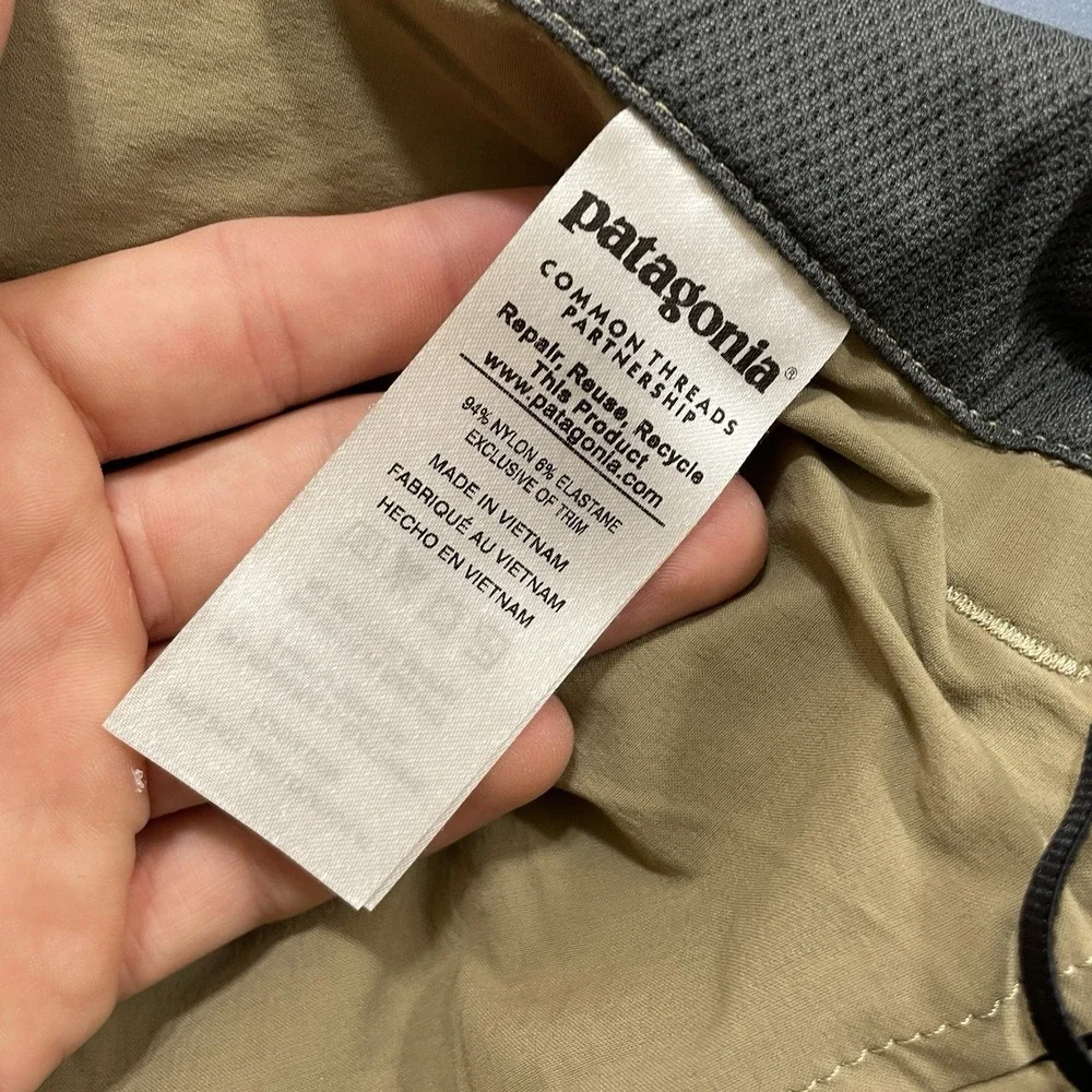 Patagonia Quandary Pants Men 40x32 Stretch UPF Hiking Outdoor Travel Performance